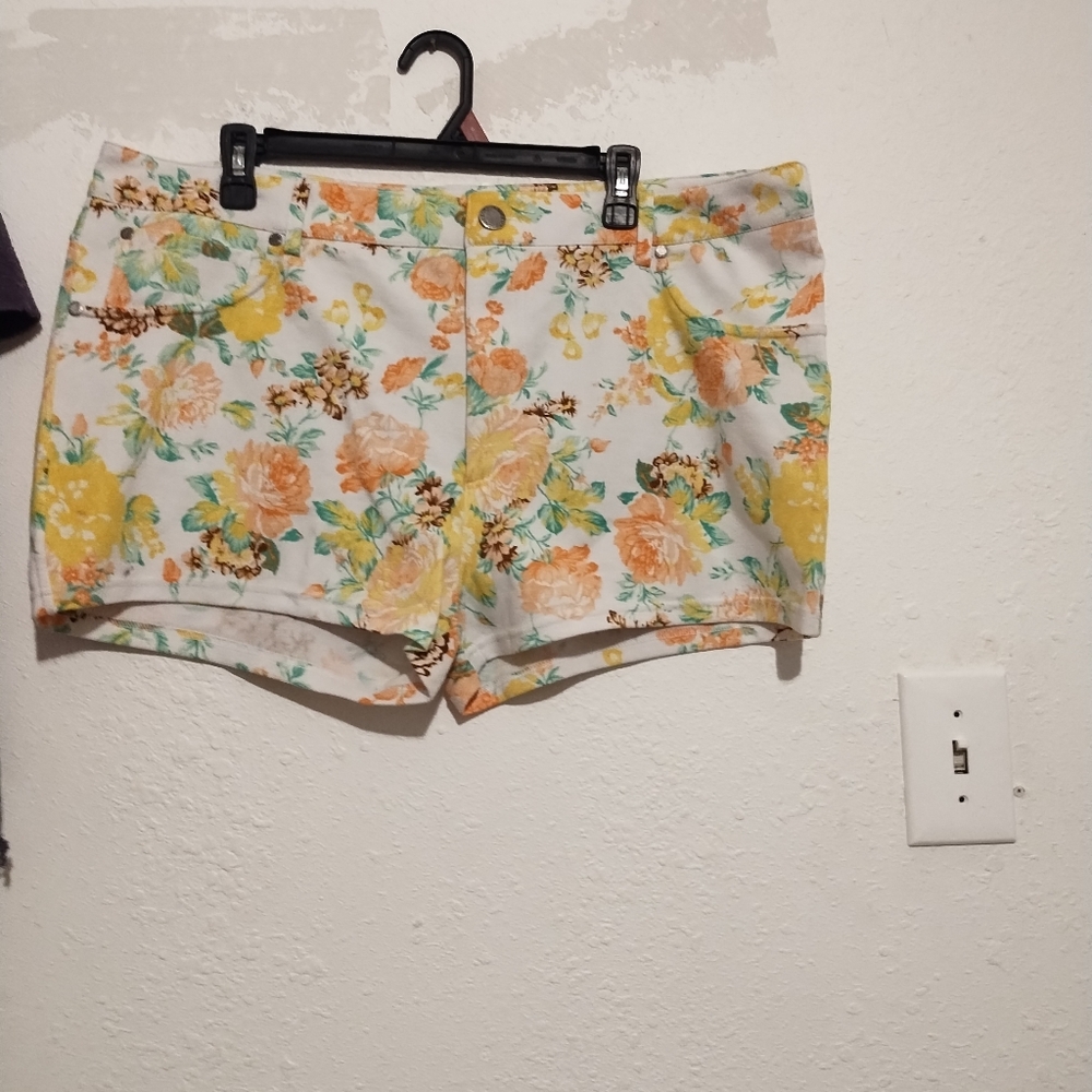 Last Exit Floral Shorts
